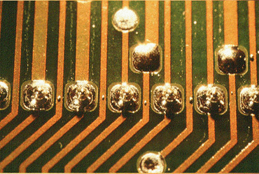Figure 6: More solder balls caused by spitting